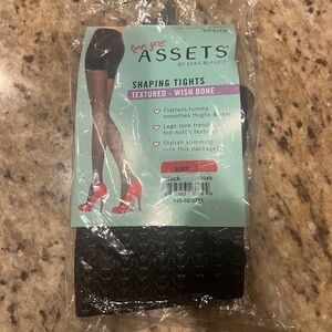 Love Your Assets Sara Blakely Shaping Tights Textured Wishbone Black 2049 qty1